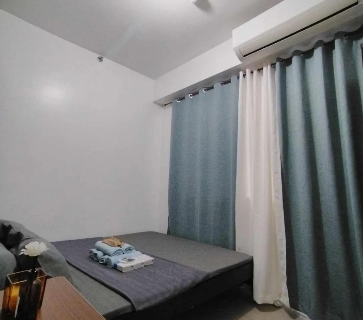 Apartment Shore 1 Residences - 2 Bedroom With Pool View Near Moa And Naia Manila